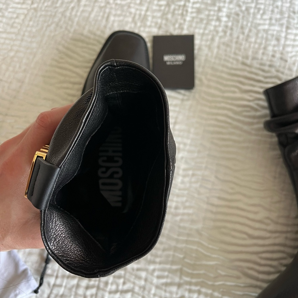 Authentic Moschino ankle boots - Picture 16 of 17